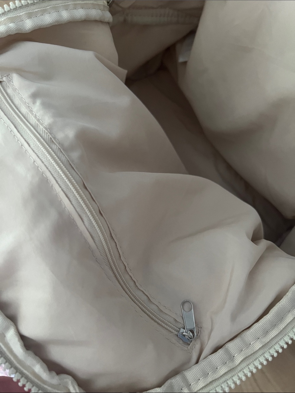 Wilo the Label Backpack Sherpa Teddy - Picture 5 of 7